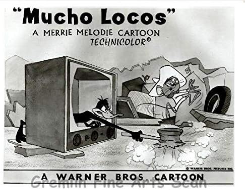 Speedy Gonzales and Daffy Duck in'Mucho Locos' Directed by Bob McKimson. Released on 2/5/1966 Studio Lobby Card Publicity Still - Warner Brothers