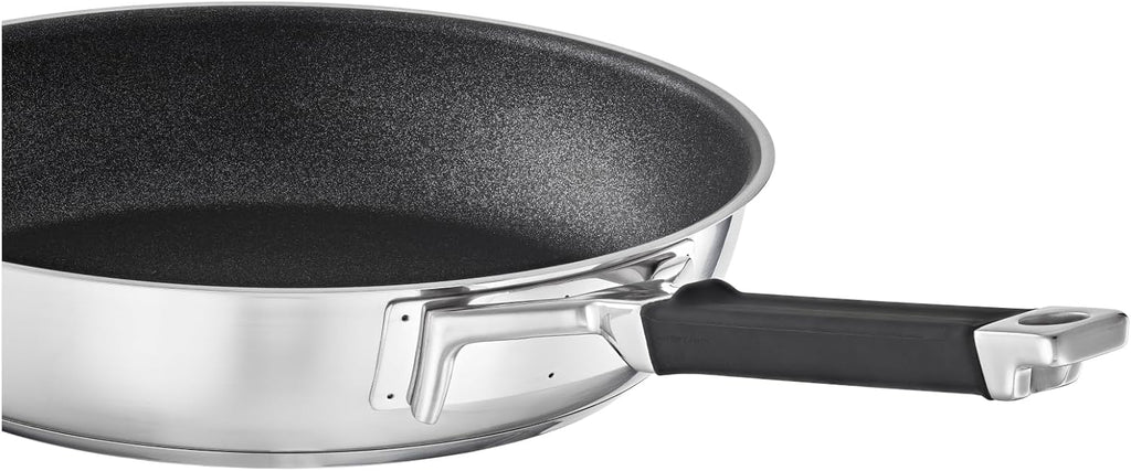 Rösle Silence Pro Frying Pan with Scratch-Resistant Premium Non-Stick Coating ProResist, Silicone Handle, 20 cm, 18/10 Stainless Steel, Suitable for Induction Cookers, Dishwasher Safe, Silver/Black
