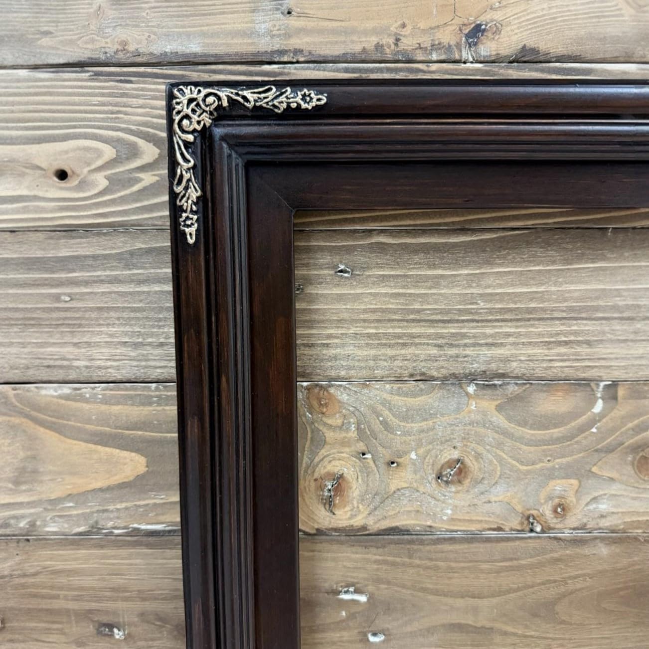 32, 43, 50 & 55 Inch Handmade wood ornate TV Frame for Samsung The Frame TV. Dark Walnut with Gold accents (not for use with other models) (32 INCH)