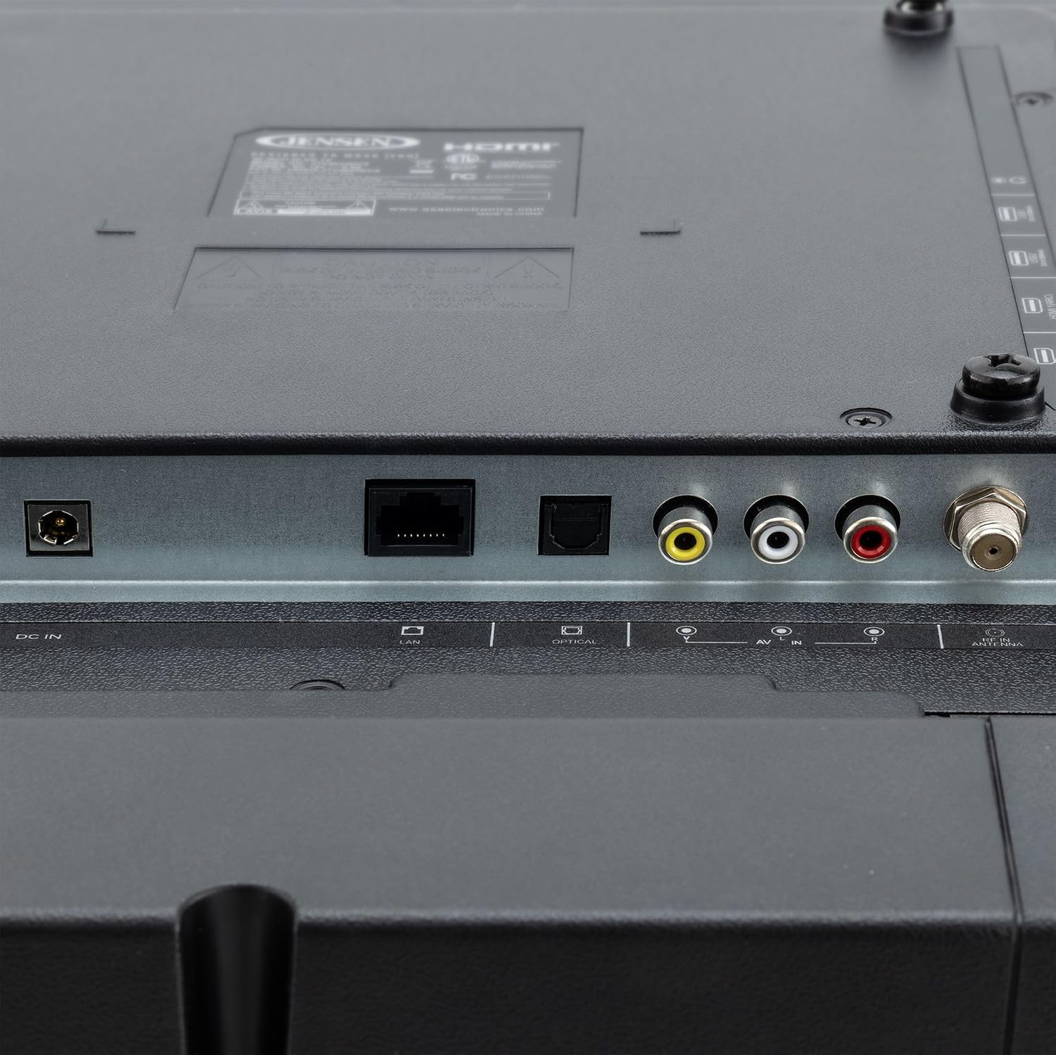 RecPro RV TV 40' Smart TV | 1080p HD | 12V DC | 2X HDMI Ports | Built-in Tuner for Local Stations