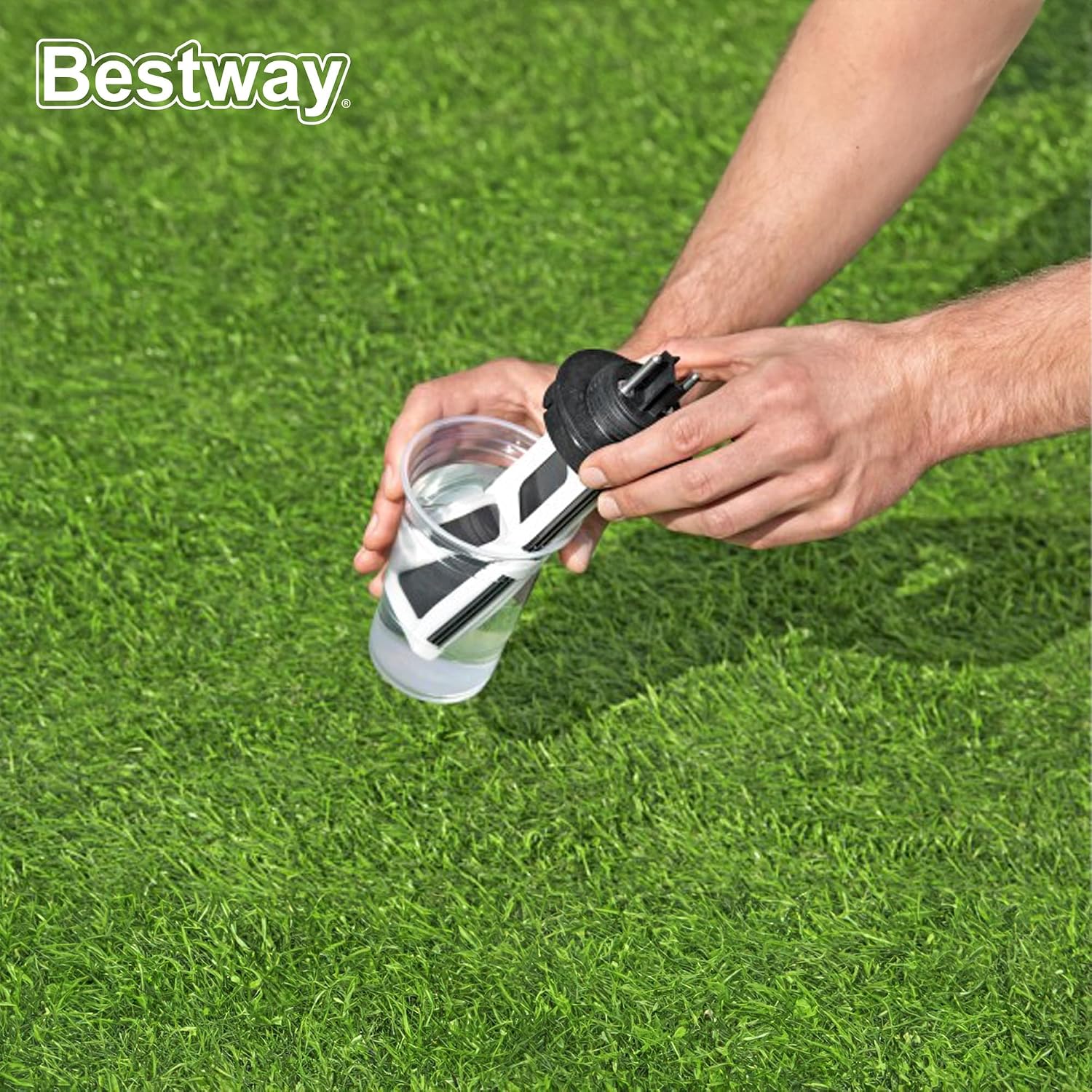 Bestway Hydrogenic 12 G/H Saltwater Chlorinator Automatic Self-Cleaning Mode for 15,000 Gallon Above Ground Swimming Pools with Test Strips